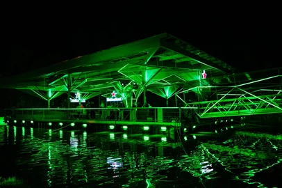 Bar flutuante da Heineken em Curitiba<!-- NICAID(15973878) -->