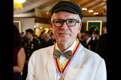 Lauro Barcellos, oceanógrafo e museólogo da FURG recebe alta distinção em Brasília<!-- NICAID(16264668) -->