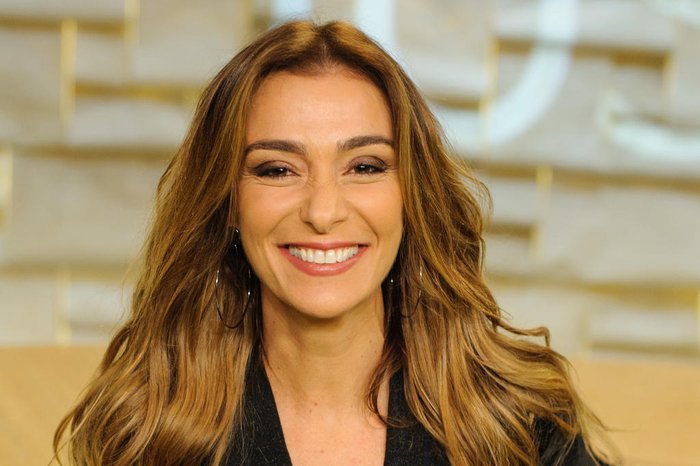Atriz Mônica Martelli defende sexo agendado dentro de relacionamentos estáveis | Donna