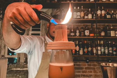 la plaza cocteles, destemperados, poa parrilla, drinks, elementos da natureza, ar, fogo, terra, água, bebidas<!-- NICAID(15540734) -->