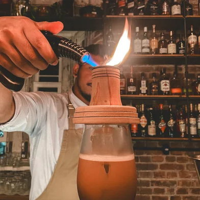 la plaza cocteles, destemperados, poa parrilla, drinks, elementos da natureza, ar, fogo, terra, água, bebidas<!-- NICAID(15540734) -->