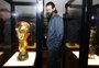 Série da Fifa estreia com o goleiro Alisson lendo carta do irmão Muriel