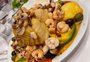 História e sabor imbatíveis: conheça o Naval, clássico restaurante do Mercado Público, especializado em peixes e frutos do mar