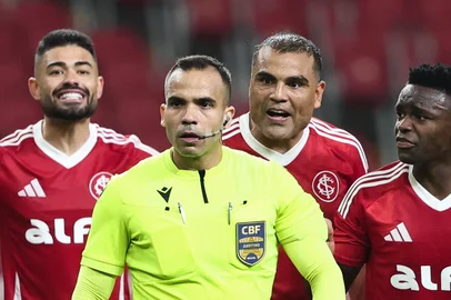 PORTO ALEGRE, RS, BRASIL, 03-08-2025: INTER X SÃO PAULO, Internacional entra em campo para encarar o São Paulo pela 18ª rodada do Brasileirão. Foto: Jonathan Heckler/Agencia RBS<!-- NICAID(16093841) -->