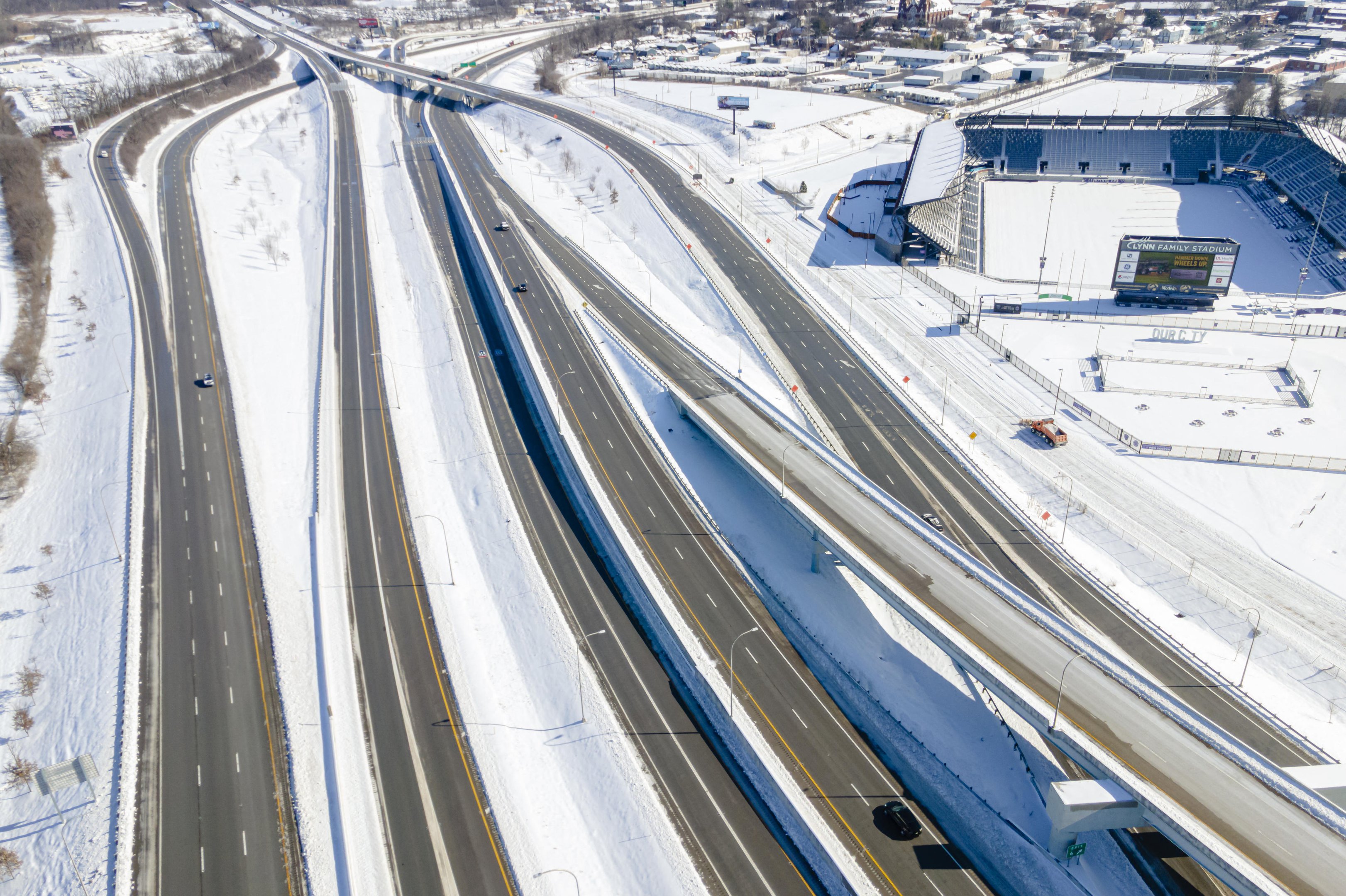 Tempestade de inverno nos EUA deixa 30 mortos e 500 mil sem energia