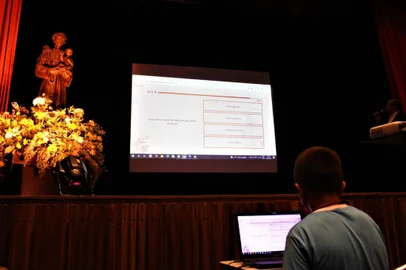 144ª Festa de Santo Antônio lança game de perguntas e respostas sobre o padroeiro de Bento Gonçalves. Quiz será disputado entre alunos de toda a rede de educação do município. <!-- NICAID(15048530) -->