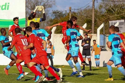 Classico entre Glória x VEC ocorre neste domingo<!-- NICAID(14892675) -->