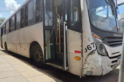SAPUCAIA DO SUL, RS, BRASIL - 20/02/2026 - A prefeitura de Sapucaia do Sul lançou um edital para a contratação emergencial de uma empresa para operar as linhas municipais de ônibus — alvo de queixas de usuários. (Foto: Paulo Rocha/Agencia RBS)<!-- NICAID(16229654) -->