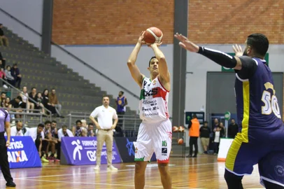 Caxias Basquete x Mogi se enfrentaram pelo NBB no Ginásio do Sesi.<!-- NICAID(16241587) -->