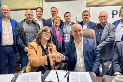 Presidente da Assembleia Legislativa, Pepe Vargas, assina acordo na província de Missiones, na Argentina<!-- NICAID(16092951) -->