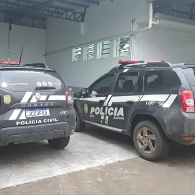 Polícia prende quatro pessoas envolvidas com tráfico de drogas em Antônio Prado e Ipê <!-- NICAID(16047503) -->