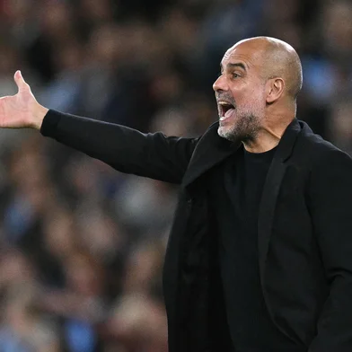 Manchester City's Spanish manager Pep Guardiola gestures on the touchline during the UEFA Champions League, league phase football match between Manchester City and Inter Milan at the Etihad stadium, in Manchester, north-west England, on September 18, 2024 (Photo by Oli SCARFF / AFP)Editoria: SPOLocal: ManchesterIndexador: OLI SCARFFSecao: soccerFonte: AFPFotógrafo: STF<!-- NICAID(15901054) -->