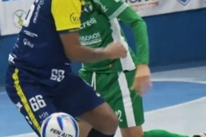 Lance de jogo entre Cerro Largo e Horizontina pela Taça Farroupilha, etapa Noroeste, em 2025.