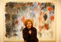 Teresa Poester celebra 45 anos de atividade com exposição em que retorna ao desenho e ao colorido