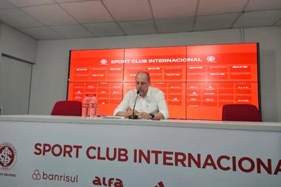 PORTO ALEGRE, 28/10/2025 - Alessandro Barcellos, presidente do Inter, concede entrevista coletiva<!-- NICAID(16155819) -->