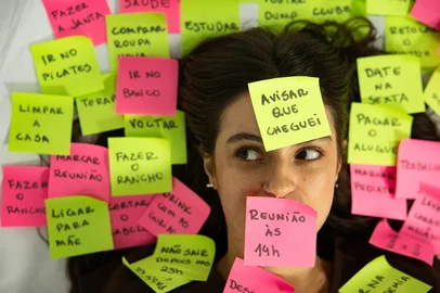 PORTO ALEGRE, RS, BRASIL, 05-03-2026: Fotos para matéria de Donna que aborda os diferentes custos de ser mulher, que vão desde aspectos financeiros e materiais até dimensões emocionais, psicológicas e sociais. (Foto: André Ávila/Agência RBS)Indexador: Andre Avila<!-- NICAID(16238919) -->