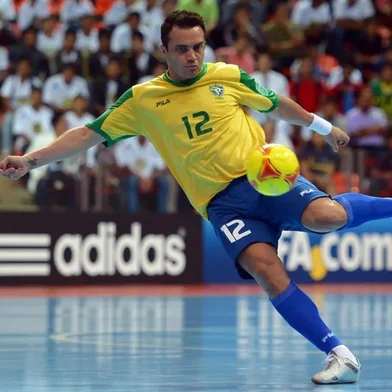 Eleito seis vezes o melhor do mundo, Falcão participará de jogo comemorativo em Caxias do Sul<!-- NICAID(15861776) -->