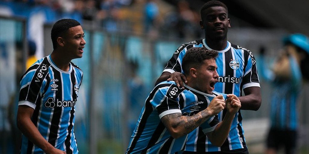 Top 10 jogadores com mais títulos - Futebol Antes Do VAR