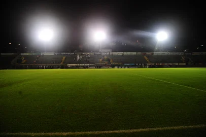 CAXIAS DO SUL, RS, 16/06/2024. Caxias x Ferroviária, jogo válido pela nona rodada da primeira fase da série C do Campeonato Brasileiro e realizado no estádio Centenário. (Porthus Junior/Agência RBS)<!-- NICAID(15790442) -->
