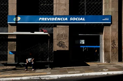 PORTO ALEGRE, RS, BRASIL, 23.05.2025: Agencia do INSS localizada no centro histórico da capital. Foto: Camila Hermes/Agencia RBS<!-- NICAID(16044496) -->