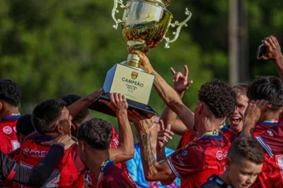 Gramadense é campeão da Terceirona Gaúcha ao fazer 2 a 0 no Real Sport Club, em Tramandaí.<!-- NICAID(15931403) -->