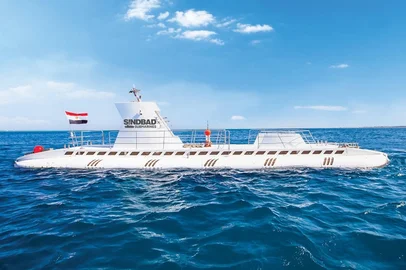 Seis pessoas morreram após o submarino em que estavam naufragar durante uma viagem pelo mar Vermelho, no Egito<!-- NICAID(16004430) -->