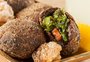 Famoso bolinho de feijoada, criado pela chef Katia Barbosa, vira patrimônio cultural do Rio de Janeiro; veja outras iguarias que fazem sucesso na cidade