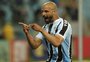Thaciano projeta conversa com Renato para definir posição no Grêmio: "Gosta muito de mim"