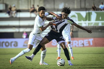 Athletic x Juventude pela 9ª rodada da Série B 2026. Na foto, o volante Lucas Mineiro.<!-- NICAID(16287012) -->