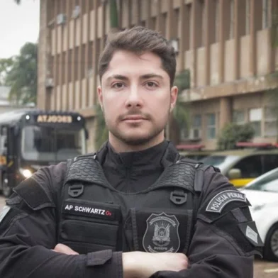 Mateus Schwartz dos Anjos, 31 anos, assumiu como titular da Superintendência dos Serviços Penitenciários (Susepe). A nomeação, feita pelo governador Eduardo Leite, foi publicada no Diário Oficial do Estado de terça-feira (10/1).<!-- NICAID(15319470) -->
