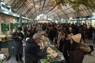 Connection Terroirs já movimentou mais de R$ 40 mil na área de expositores. A expectativa é ultraar os R$ 110 mil em negócios até este sábado (31), quando termina o evento em Gramado<!-- NICAID(16049849) -->