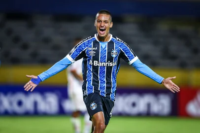 Gremio x AyacuchoRicardinho fez o gol da vitória por 2 a 1 no dia 16/3/2021Editoria: SPOLocal: QuitoIndexador: Lucas UebelSecao: futebolFonte: Gremio.netFotógrafo: Gremio x Ayacucho<!-- NICAID(14737207) -->