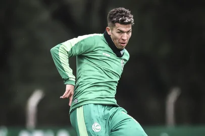 Juventude confirma a contratação do meia Bruno Nazário<!-- NICAID(15150498) -->