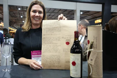 BENTO GONÇALVES, RS, BRASIL, 12/05/2026. Wine South America 2026 - A Feira de Negócios do Vinho. A feira acontece no Pavilhão A do Fundaparque de 12 a 14 de maio de 2026. (Ariéli Ziegler/Agência RBS)Indexador: Arieli Ziegler<!-- NICAID(16283884) -->