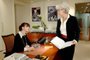 miranda priestly, andy sacks, meryl streep, anne hathaway, o diabo veste prada, trabalho, emprego, filme, entrevista<!-- NICAID(8614902) -->