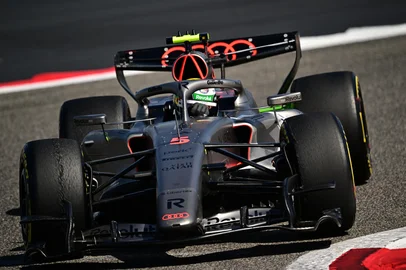 Audi's Brazilian driver Gabriel Bortoleto drives on the second day of the Formula One pre-season testing event at the Bahrain International Circuit in Sakhir on February 19, 2026.  (Photo by Giuseppe CACACE / AFP)<!-- NICAID(16228364) -->