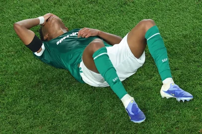 Palmeiras' Brazilian forward #41 Estevao Willian reacts after losing the FIFA Club World Cup 2025 quarterfinal football match between Brazil's Palmeiras and England's Chelsea at the Lincoln Financial Field Stadium in Philadelphia on July 4, 2025. (Photo by CHARLY TRIBALLEAU / AFP)<!-- NICAID(16074008) -->