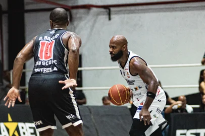 Caxias do Sul Basquete perdeu para o Vasco na noite desta quinta-feira (7) pelo NBB 2024/2025.<!-- NICAID(15909708) -->