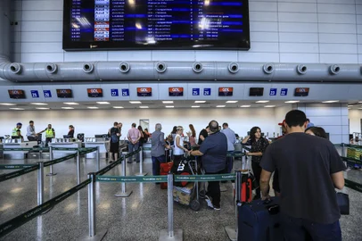 PORTO ALEGRE, RS, BRASIL - 2019.04.02 - Começa a operar no Salgado Filho a nova área de embarque, na obra de ampliação. (Foto: ANDRÉ ÁVILA/ Agência RBS)Indexador: ISADORA NEUMANN<!-- NICAID(14021044) -->