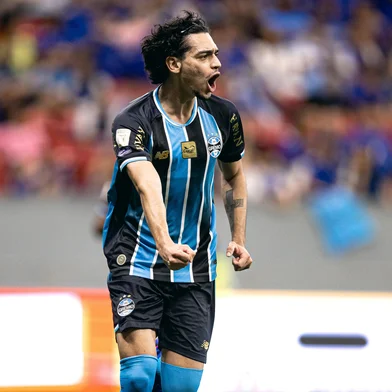 Matheus Nascimento , Grêmio<!-- NICAID(16328578) -->
