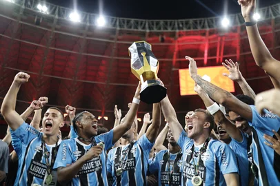 PORTO ALEGRE, RS, BRASIL, 08/03/2026: Inter e Grêmio se enfrentam no Estádio Beira-Rio, no Gre-Nal de número 451, no jogo de volta da final do Campeonato Gaúcho de 2026, o Gauchão. Após o jogo de ida, na Arena, terminar em 3 a 0 para o Grêmio, o Internacional recebe o adversário em casa com a missão de tentar reverter o placar e conquistar o bicampeonato estadual. Foto: Renan Mattos/Agência RBS<!-- NICAID(16240795) -->