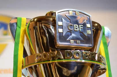copa do brasil , taça<!-- NICAID(12354815) -->