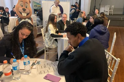 Primeira edição de 2025 do Café com Emprego tem participação de 51 empresas e mais de mil vagas<!-- NICAID(16012322) -->
