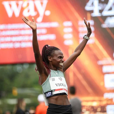 Corrida/evento/maratona New Balance 42k Porto Alegre. Vencedora, primeiro lugar, da maratona feminina, Viola Jelagat Kosgei<!-- NICAID(15747048) -->