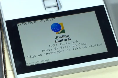 Jean Pimentel / Grupo RBS Urnas sendo preparadas em Passo Fundo<!-- NICAID(16387372) -->