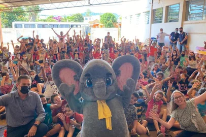 Elefante Letrado, plataforma digital desenvolvida pela sócia-fundadora, Scheila Vontobel, que apoia a formação do hábito da leitura e o desenvolvimento da compreensão leitora em estudantes do 1º ao 5º ano do Ensino Fundamental.<!-- NICAID(14958879) -->