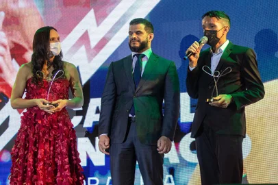 Carol Santiago, Misael Conrado e Yeltsin Jacques, Paralímpicos