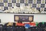Apuração sobre veículo roubado faz polícia chegar a depósito de grupo criminoso em Portão