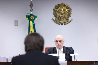 Interrogatórios dos réus da Ação Penal (AP) 2668 -Jair Messias Bolsonaro, diante de Alexandre de Moraes Foto: Fellipe Sampaio/STF<!-- NICAID(16056672) -->