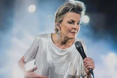 A cantora e pastora Ludmila Ferber faleceu aos 56 anos nesta quarta-feira (26). A artista enfrentava uma batalha contra um câncer de pulmão desde 2018.<!-- NICAID(14999906) -->